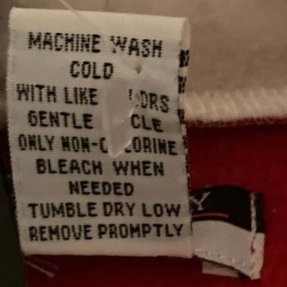 Leslie Fay Sport Ugly Christmas Xmas Vintage Sweater Red Holiday Penguin Light M - Picture 7 of 7